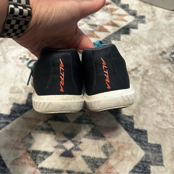 Men’s Altra Escalante 4 sz 10 - Picture 8 of 8